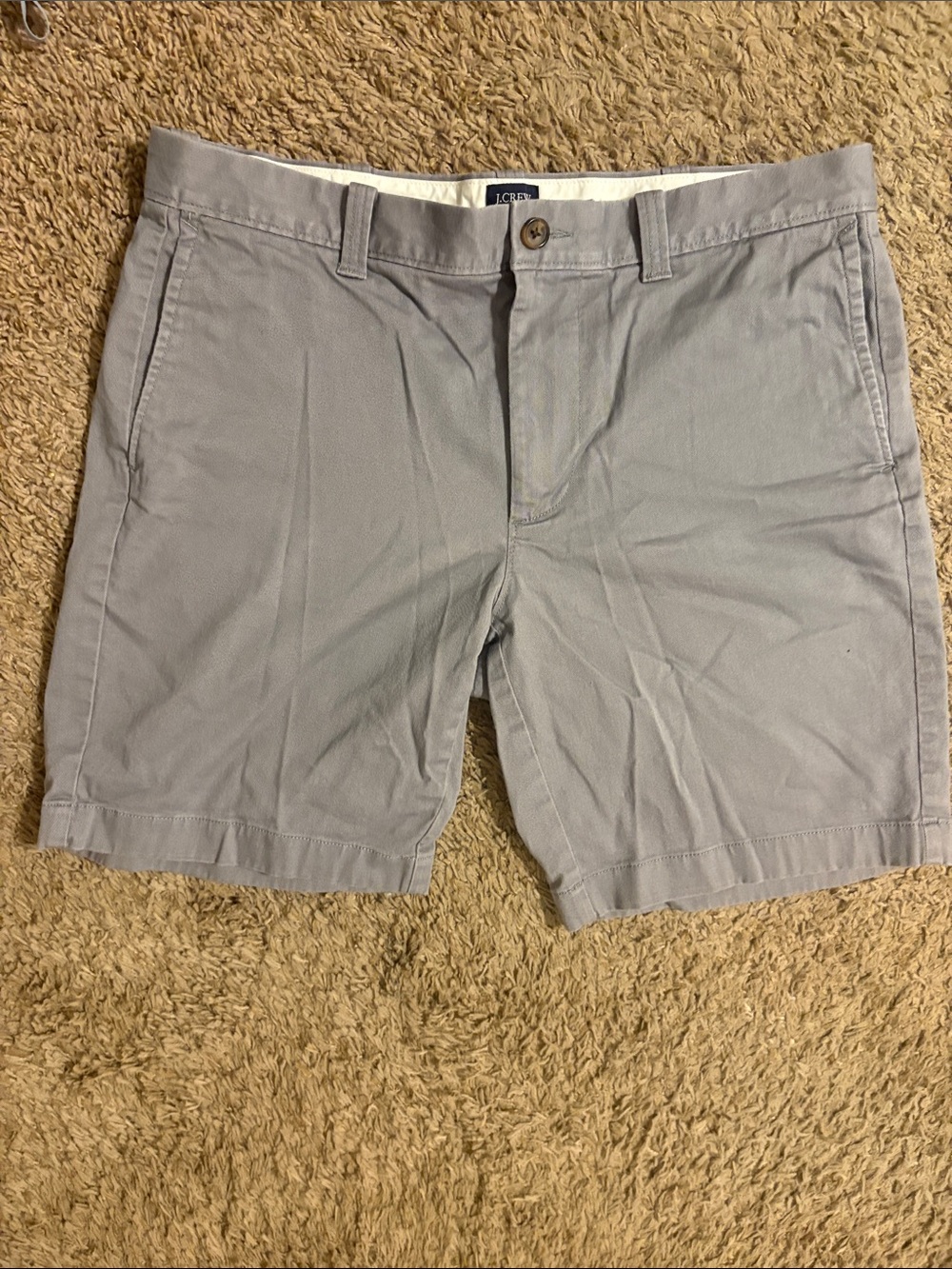 J. Crew Men’s Light Gray Flat-Front Chino Shorts size 33 waist
